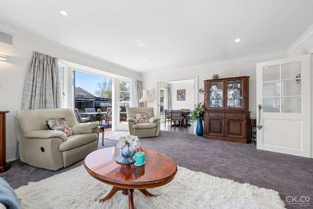 9 Derwent Lee Grove Epuni_1