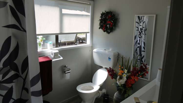 51 Sharland Avenue Manurewa_11