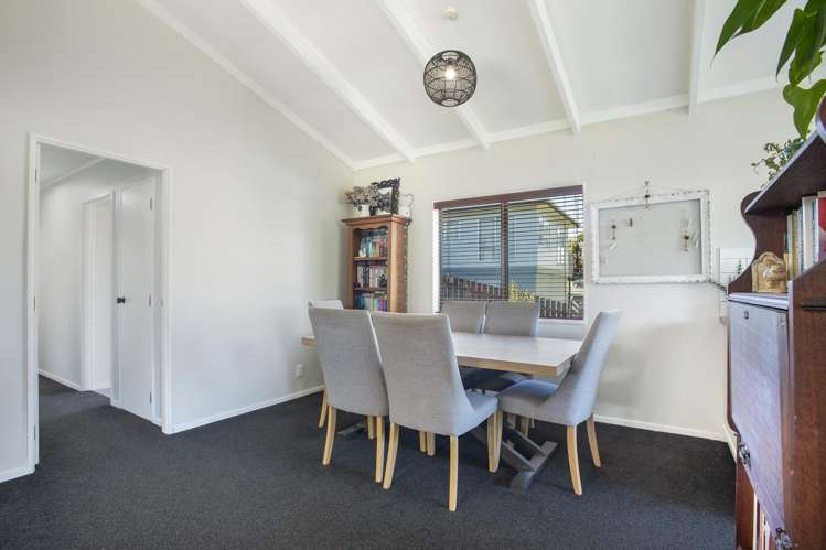 18 Dunton Drive Welcome Bay_4