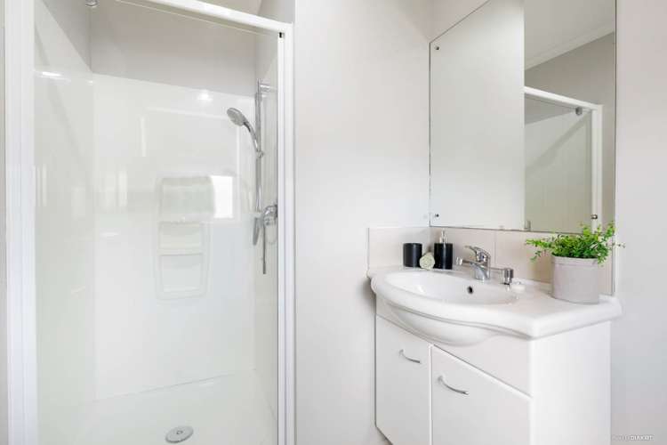 16 Anchorite Way Red Beach_10