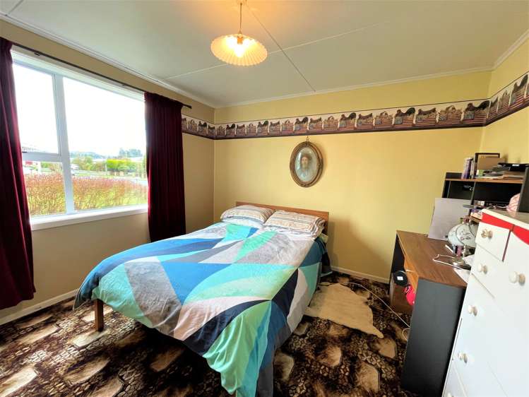 7 Burns Street Owaka_11