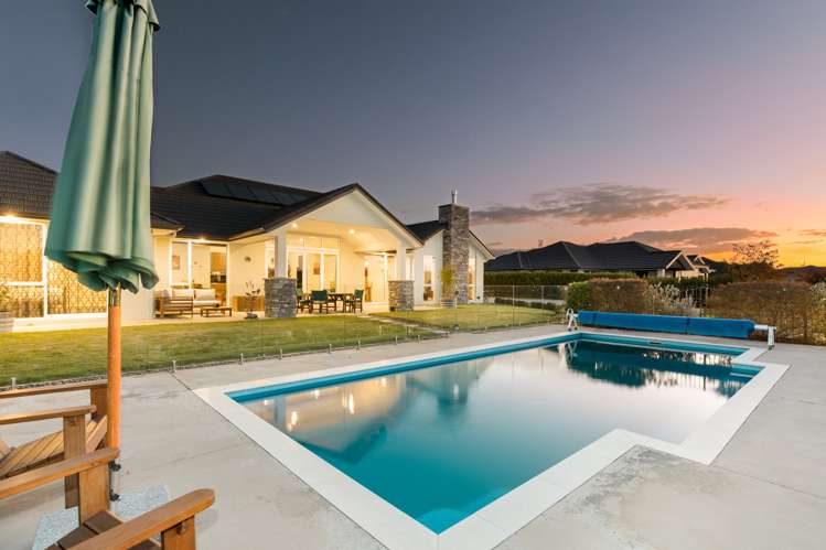 13 Alan Livingston Drive Cambridge_20