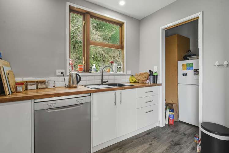 9 Robinson Street Lookout Point_13