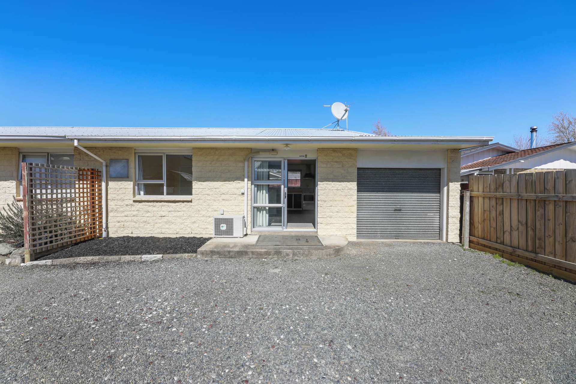 2/4 Weld Street Blenheim Central_0