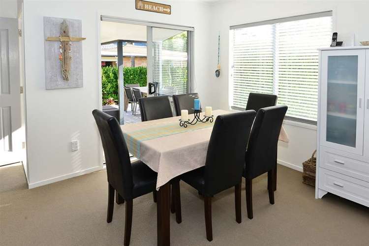 48 Doment Crescent Orewa_7