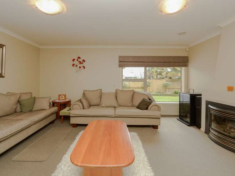 5 Westbury Mews Huntington_6