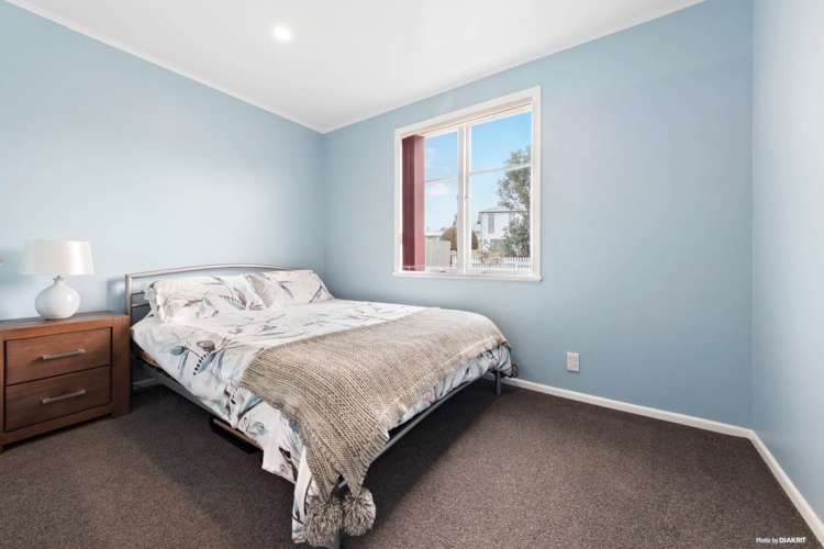 16 Sarona Avenue Glen Eden_10