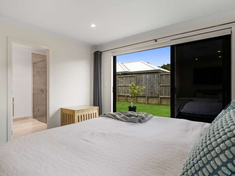 19 Lloyd Crescent Pukehangi_13