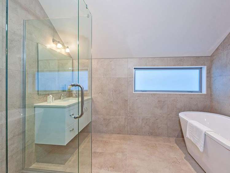 14a Colonel Barton Glade Saint Johns_15