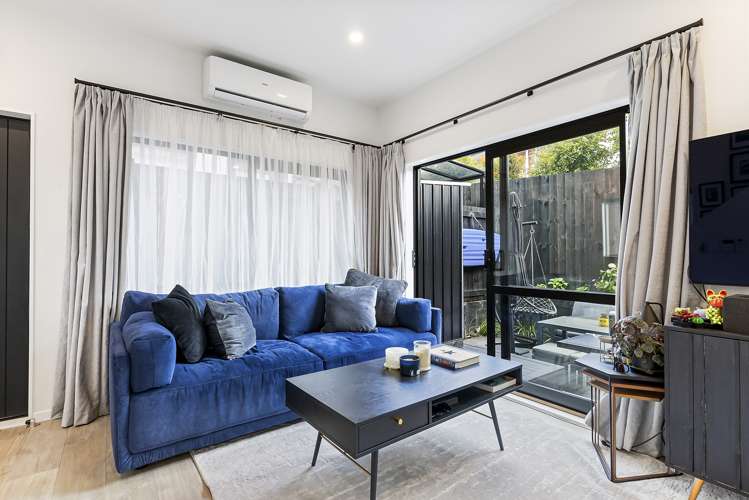 8c Edgar Pearce Place Howick_11