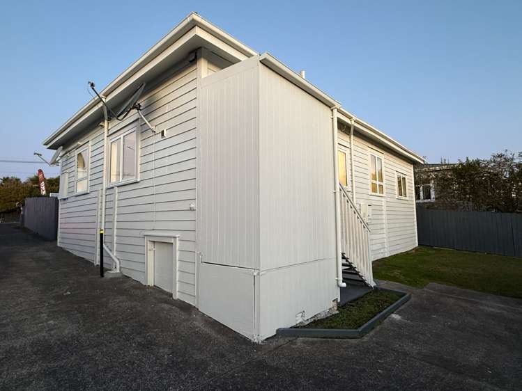257 Mount Albert Road_4