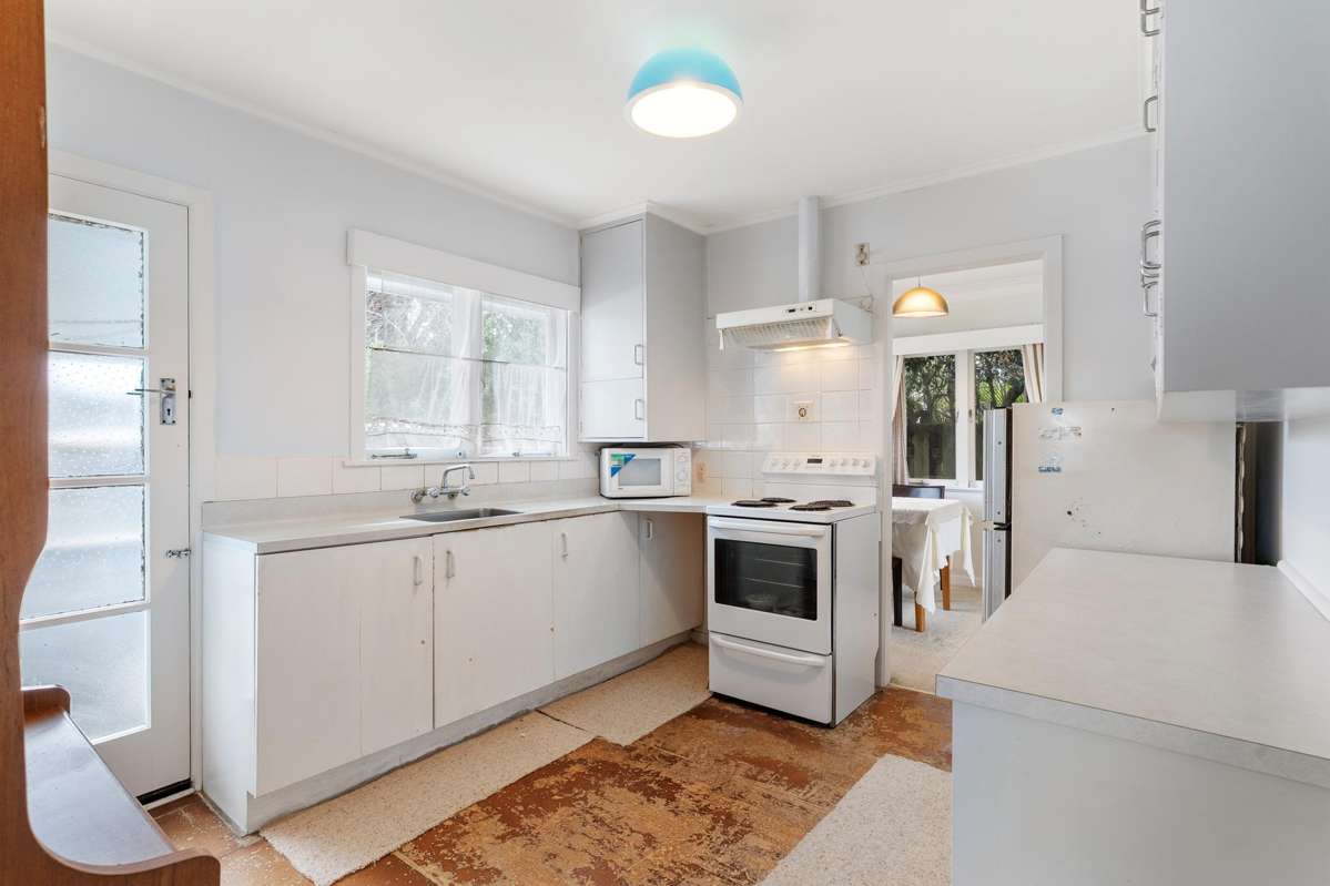 79A White Swan Road_2