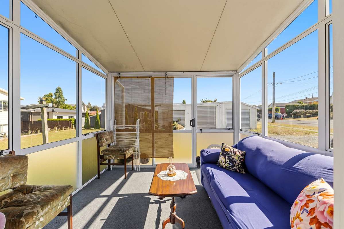 33 Coronation Road_2