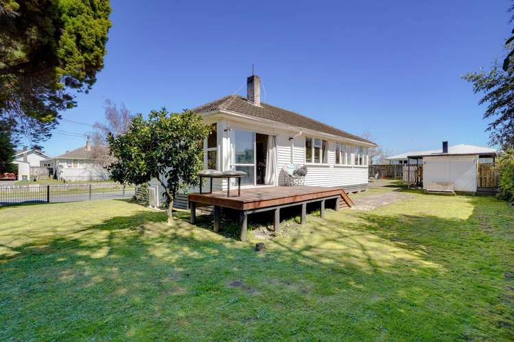 29 Masefield Drive Enderley_12