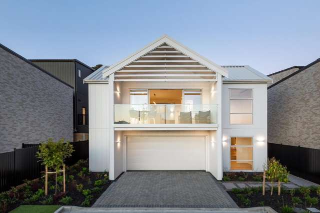 A Sunlit Sanctuary Overlooking the Racecourse