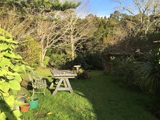 22 Highland Avenue Titirangi_2