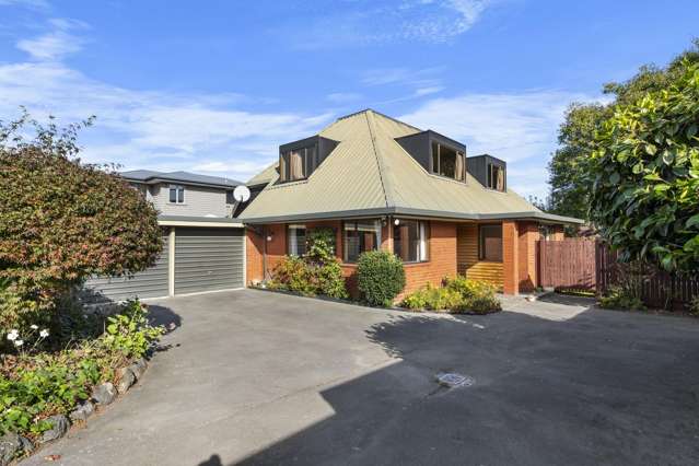 Move-In Ready -  5 Bed Family Home