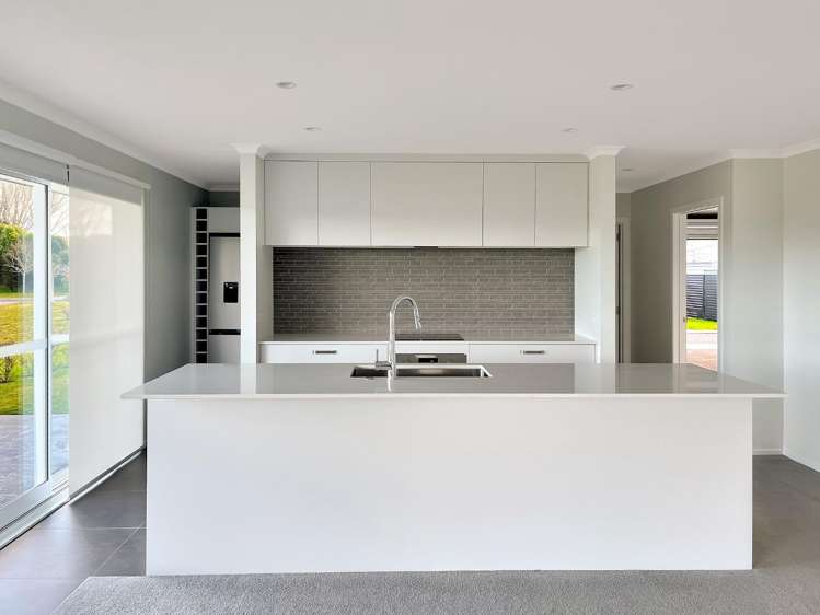 12 Bastille Court Rangatira Park_2