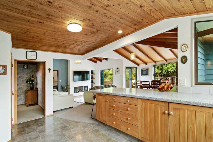 47 Peterhouse Street Tawa_6