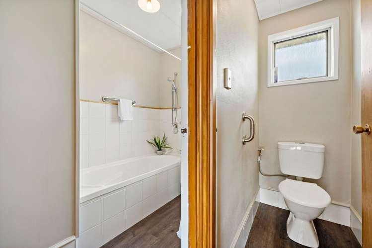 1/19 Glastron Place Bayview_15