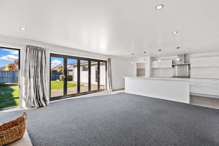 32 Stanford Way_0