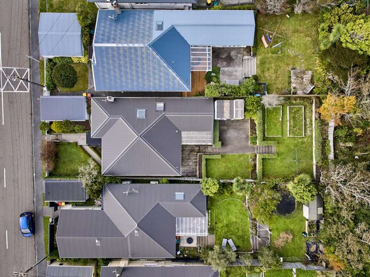 13 Firth Terrace Karori_23