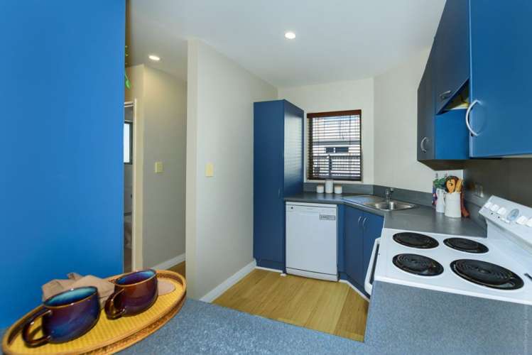 1/105 Barbour Street Waltham_12