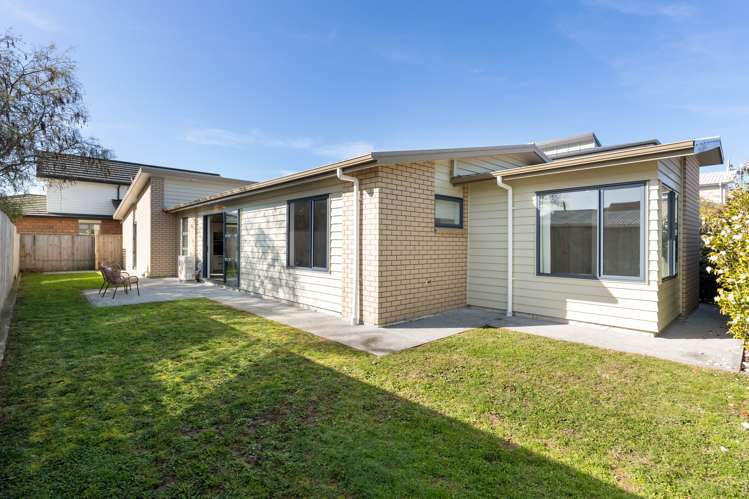4 Yeats Grove Trentham_1