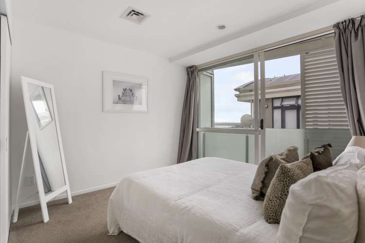 2202/10 Waterloo Quadrant Auckland Central_11