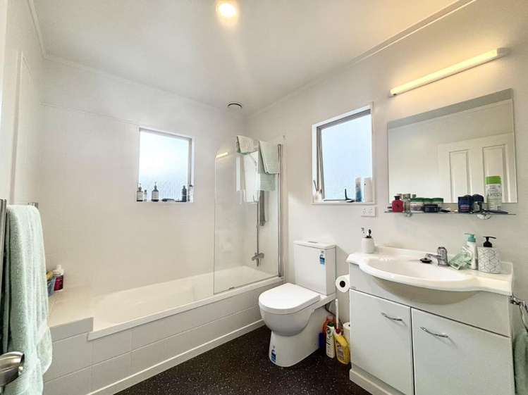 1 Butia Avenue Henderson_15