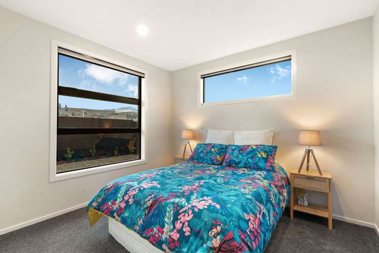 75 Magnum Drive Cromwell_12