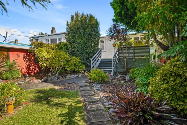 25 Lowtherhurst Road Massey_20