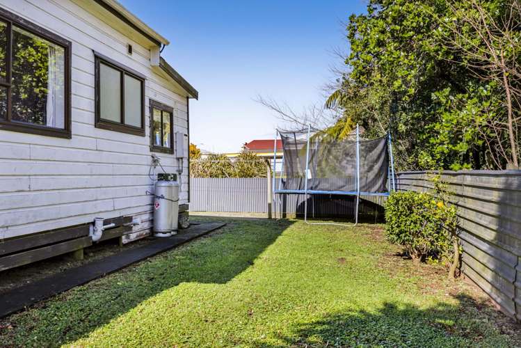 9 Carrington Street Inglewood_17