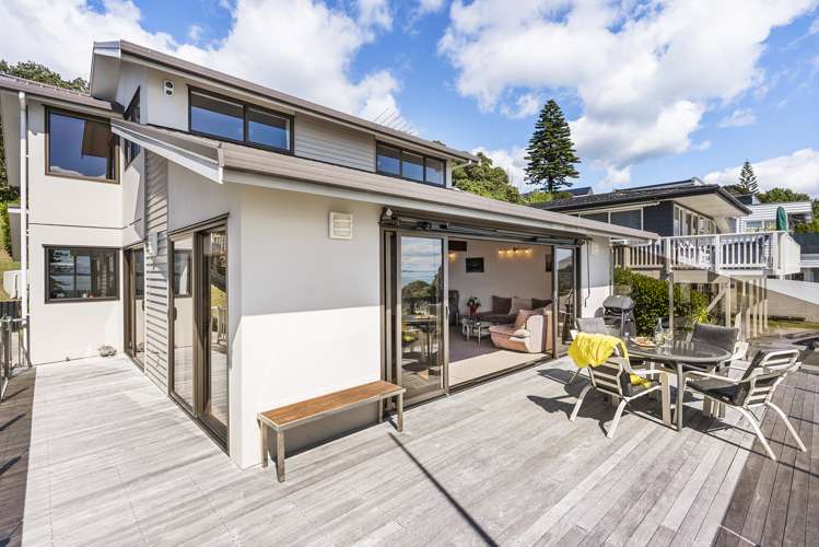 16 Omana Esplanade Maraetai_21