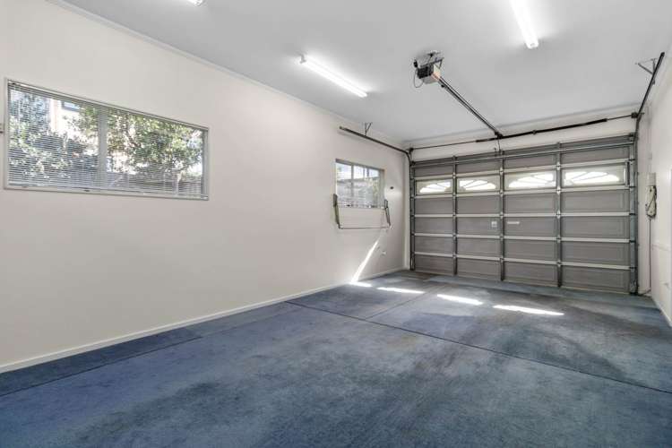 241c Royal Road Massey_19