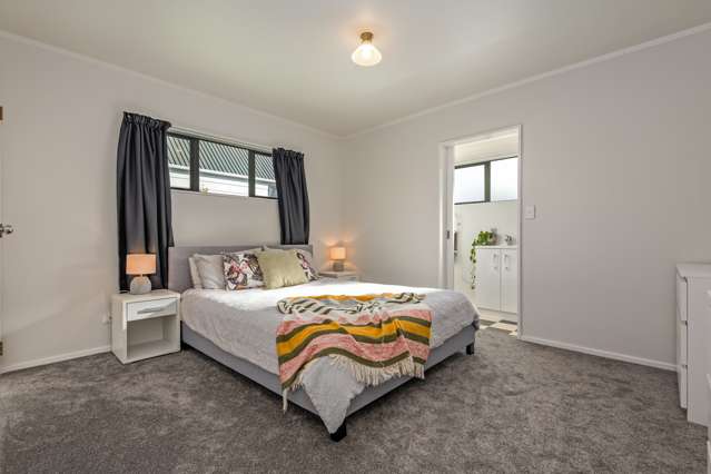 10a Dahlia Street Palmerston North Central_4