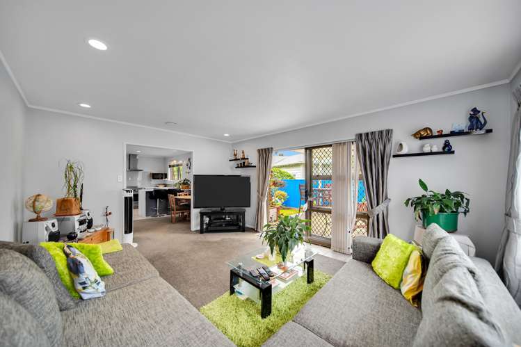 2/11 Reeves Avenue Papatoetoe_5