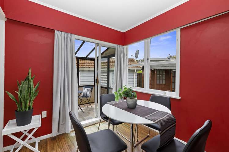 2 Whirinaki Crescent Heretaunga_5