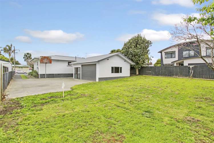 8 Callis Avenue Opaheke_21