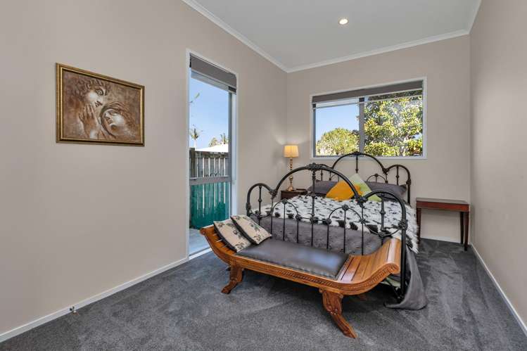 9 Paradise Point Place One Tree Point_11