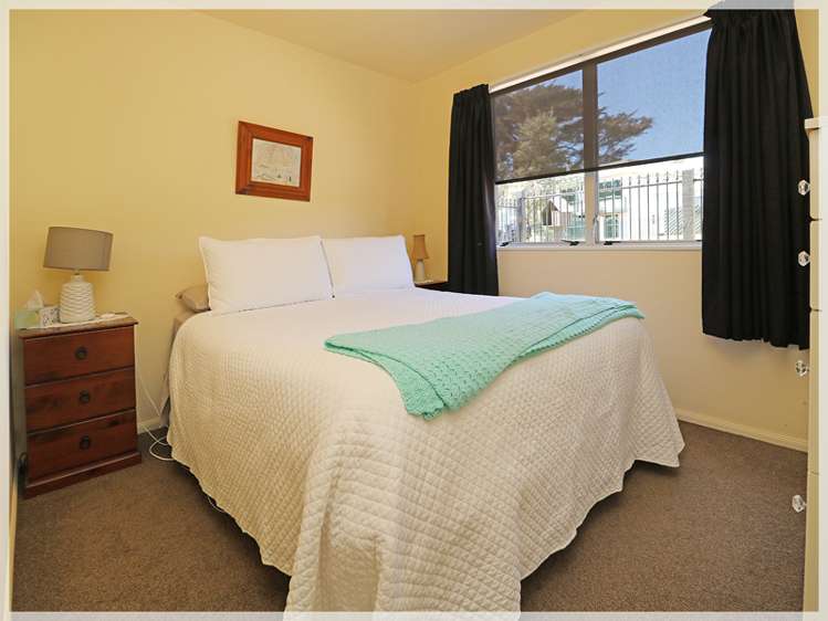 10 Dustin Street Foxton Beach_12