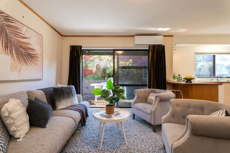 8 Maywood Grove Churton Park_12