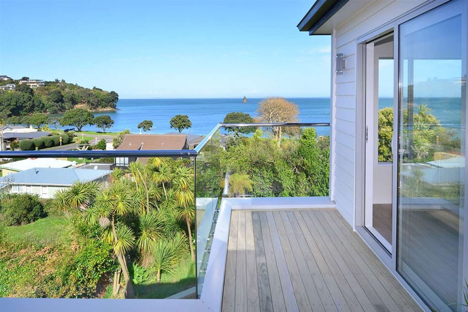 1053b Whangaparaoa Road Tindalls Beach_0