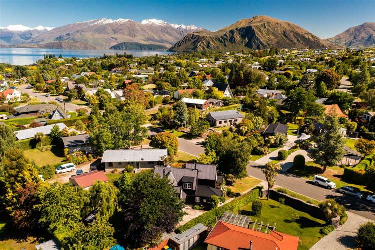 9 Hunter Crescent Wanaka_19