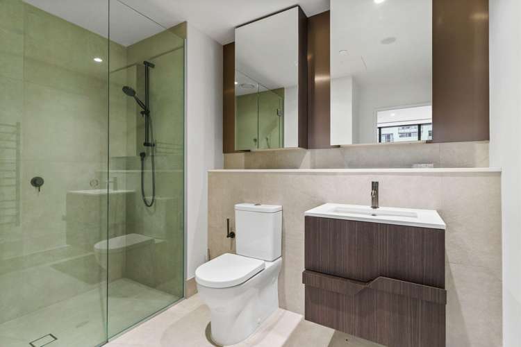 2103/10 Commerce Street Auckland Central_8