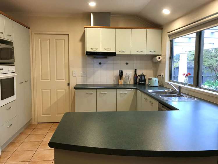 8 Atworth Way Pakuranga Heights_3