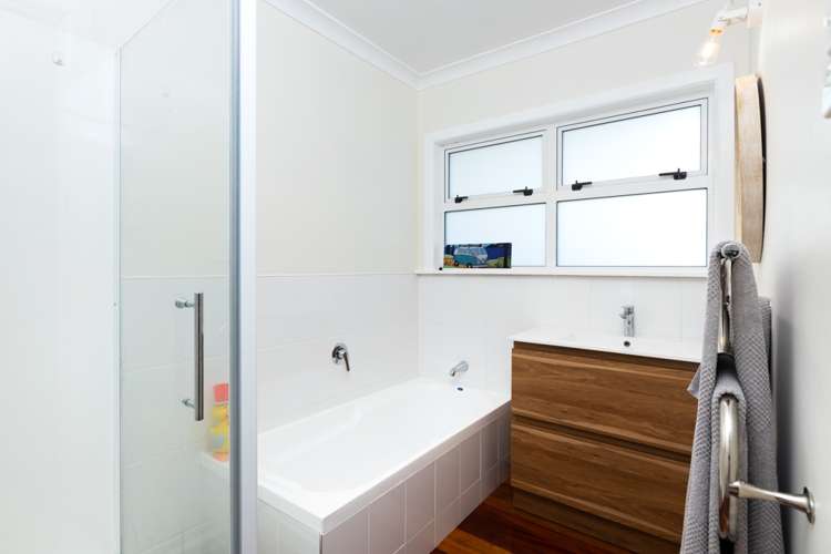 1a Rixon Place Te Atatu Peninsula_18