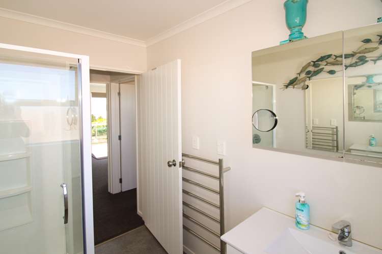 56 Guthrie Crescent Castlepoint_8