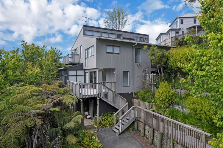 84 & 86 Ayton Drive Totara Vale_39