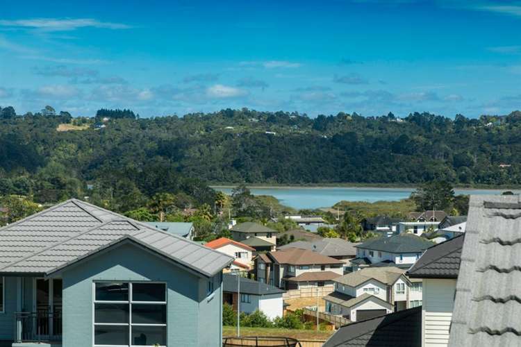 88 Mackay Drive Greenhithe_13